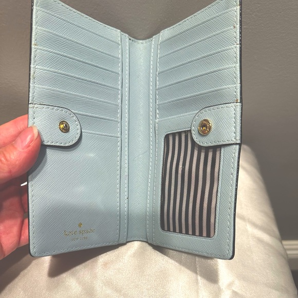 Kate Spade large slim bifold wallet light blue lightly used - Picture 3 of 4